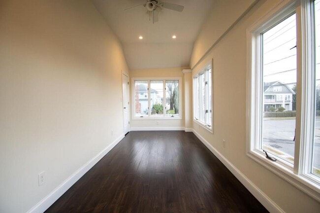 Building Photo - 3159 Milburn Ave