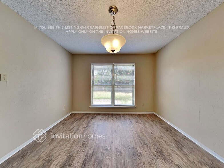 Building Photo - 2614 Remmington Dr