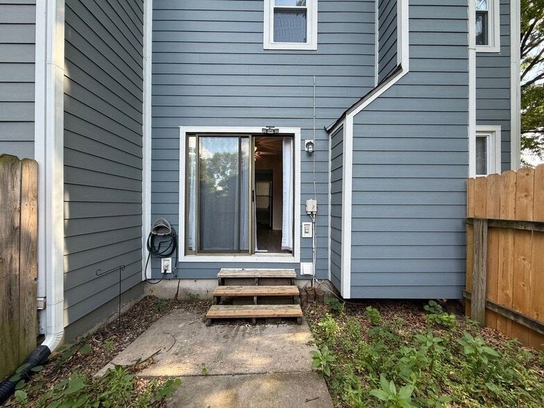 Building Photo - 12836 W 67th St