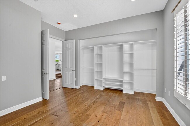 Building Photo - 9551 Barletta Winds Point