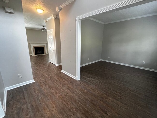 Building Photo - 10055 Lauren Hall Ct