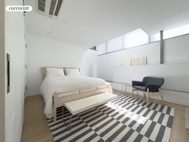 Building Photo - 21 Bleecker St