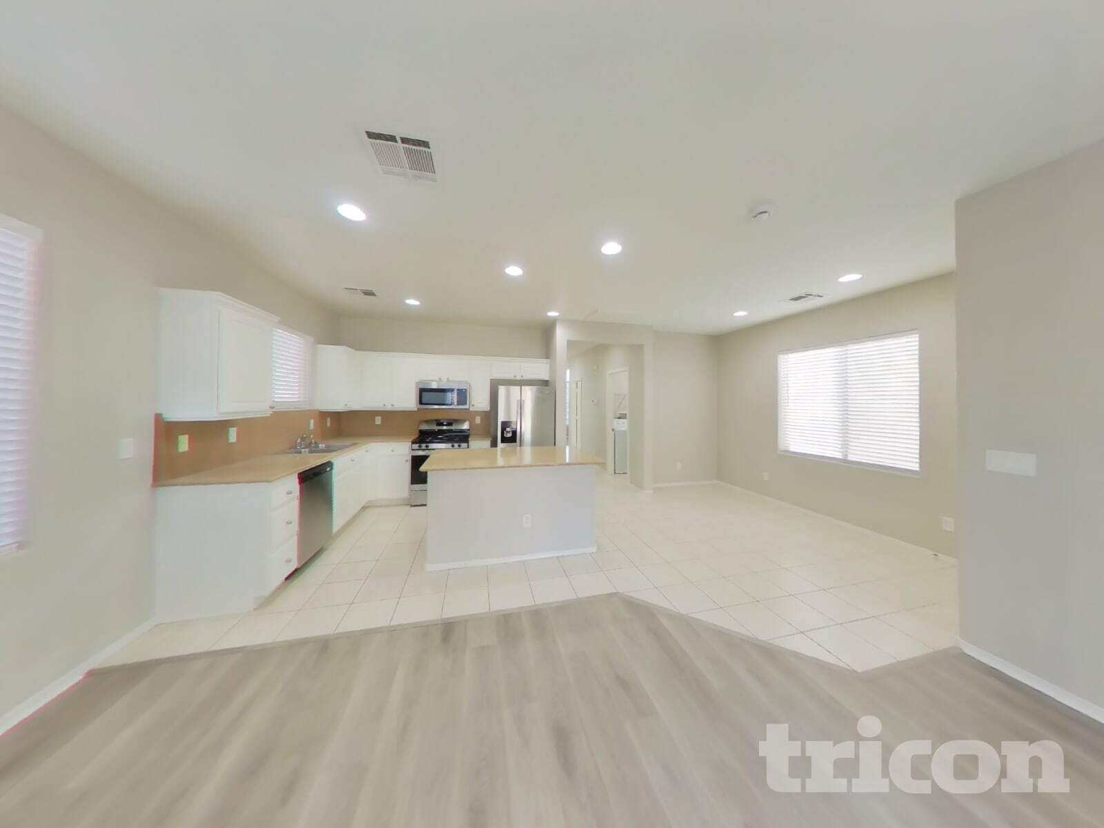 Building Photo - 4432 Santa Clarita Ave