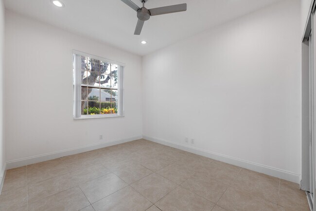 Building Photo - 23390 Torre Cir
