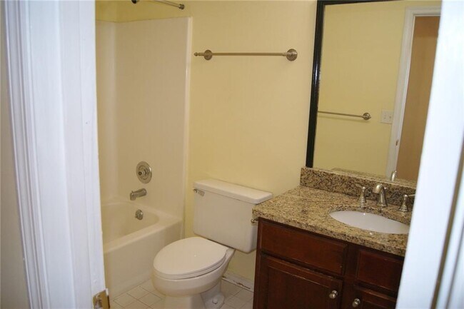 Building Photo - 4239 Glenforest Way