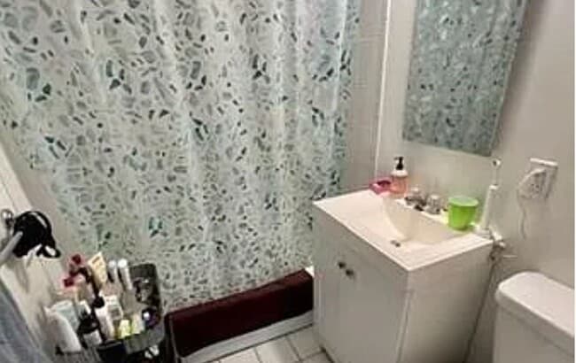 Building Photo - 20 Hanson St