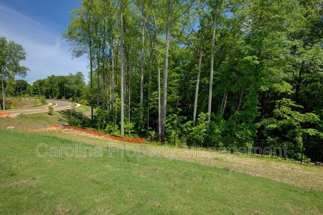 Building Photo - 105 Johns Cardinal Dr