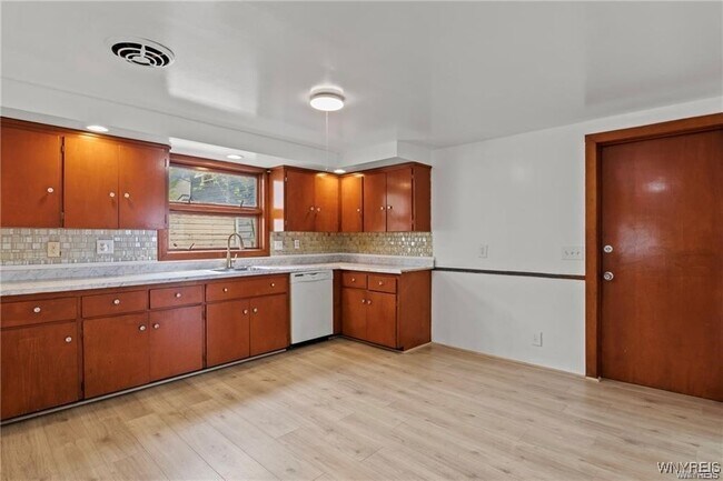 Building Photo - 15 Haller Ave