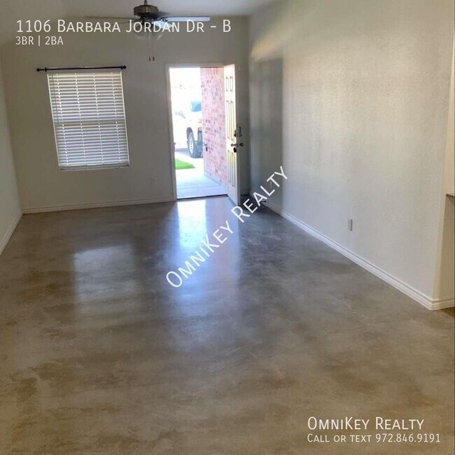 Building Photo - 1106 Barbara Jordan St