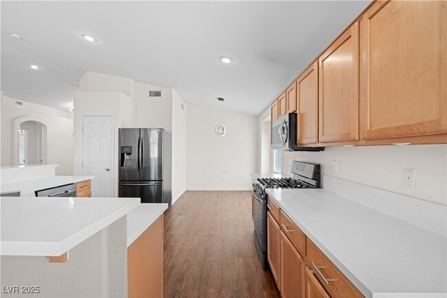 Building Photo - 3597 Cherbourg Ave