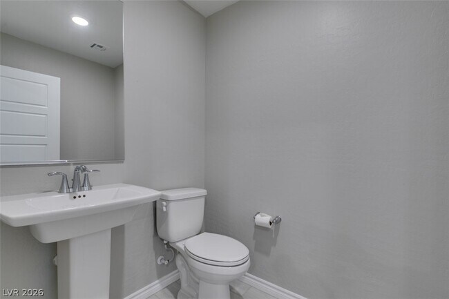 Building Photo - 6184 Rathbone St