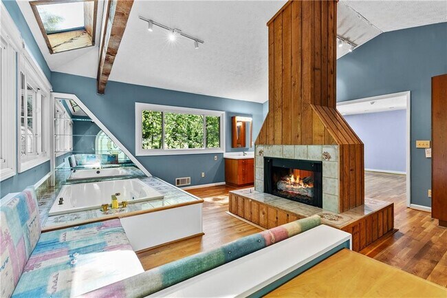 Building Photo - 755 Nile Dr