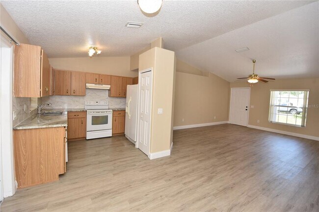 Building Photo - 16 Richland Ln