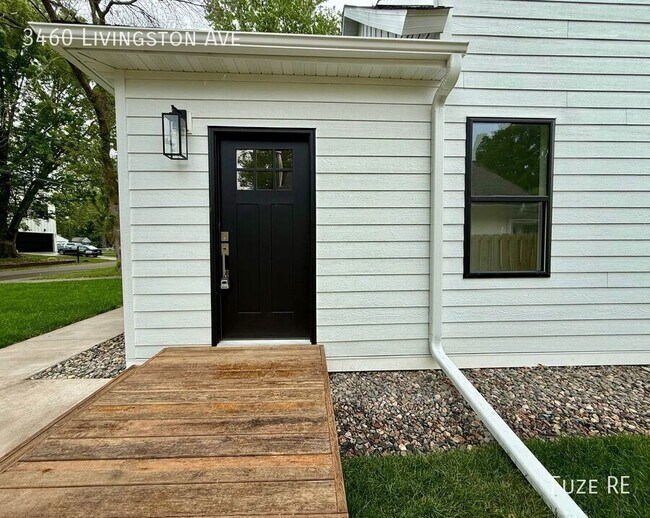 Building Photo - 3460 Livingston Ave