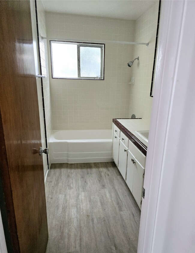 Bathroom - 1610 Preuss Rd