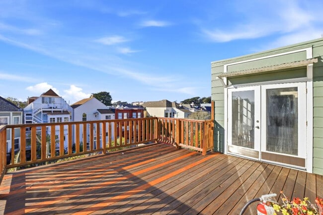 Building Photo - 151 9th Ave