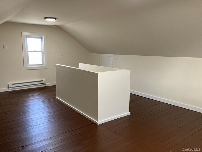 Building Photo - 516 Marcellus Rd