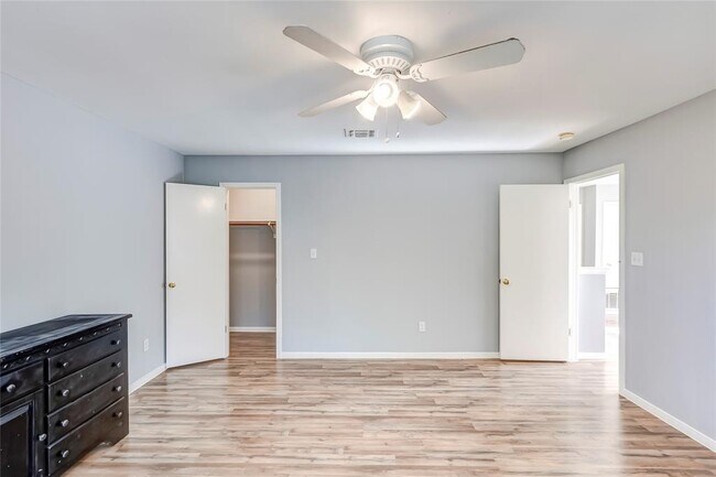 Building Photo - 1709 Windy Park Cir