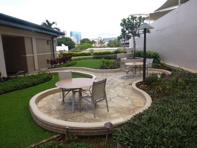 Building Photo - Keola Lai Condo - 2 bedrooms, 2 baths, 2 parking - Avail now!