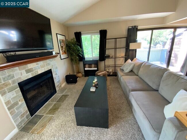 Building Photo - 205 Compton Cir