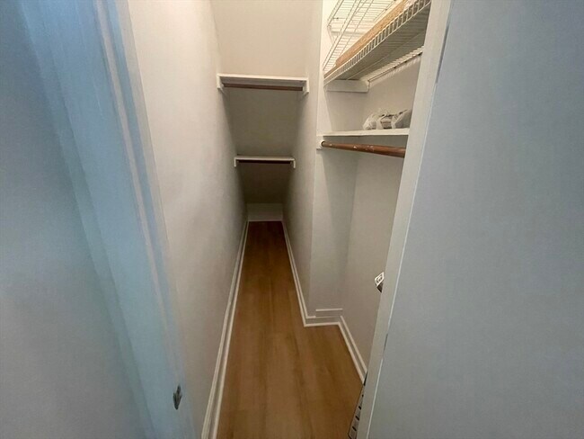 Building Photo - 70 Marlborough St