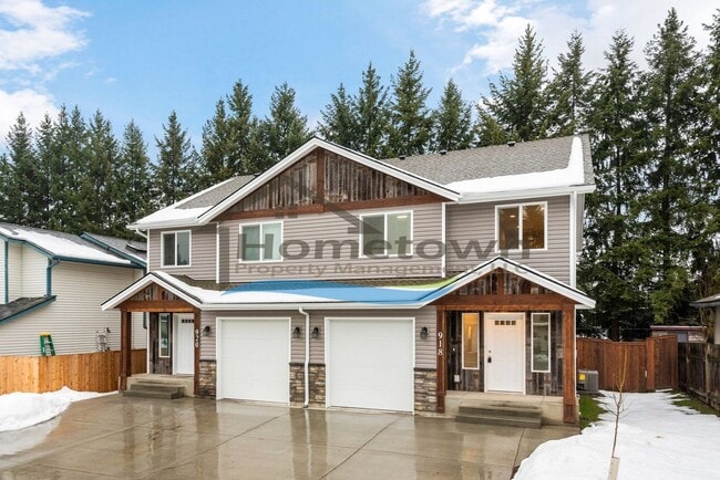 Building Photo - 3-Bed Home with Garage & Fenced Yard in Pr...