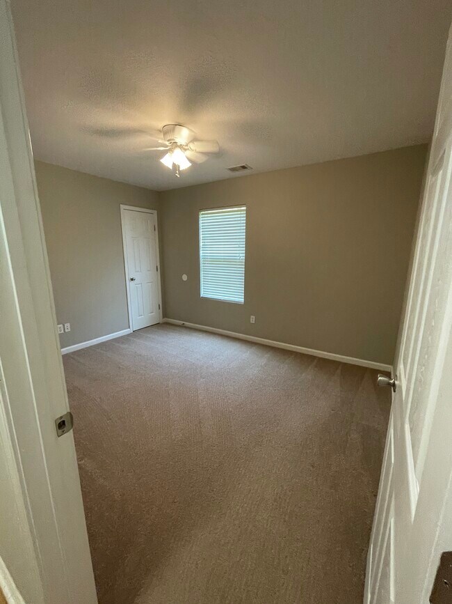 Building Photo - 5012 Scotch Pine Ave