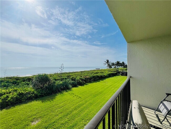 Building Photo - 4250 N Hwy A1A