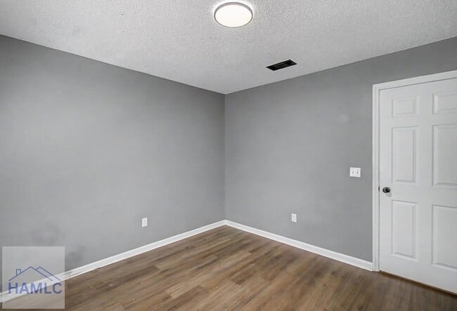 Building Photo - 291 Sabreena Cir