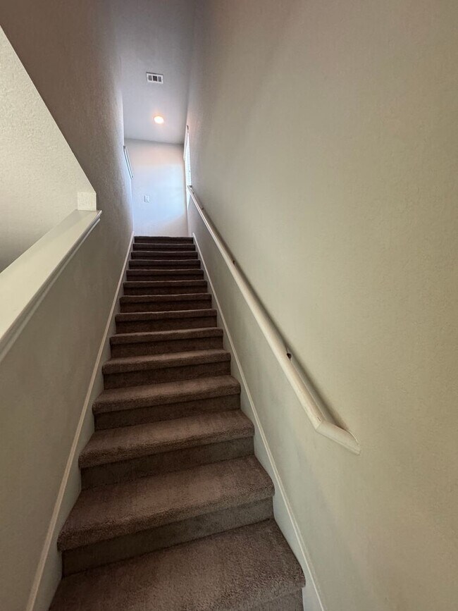Building Photo - NEAR MEDICAL CENTER  |  GATED COMMUNITY   | 3 BEDROOMS  |  2.5 BATHS
