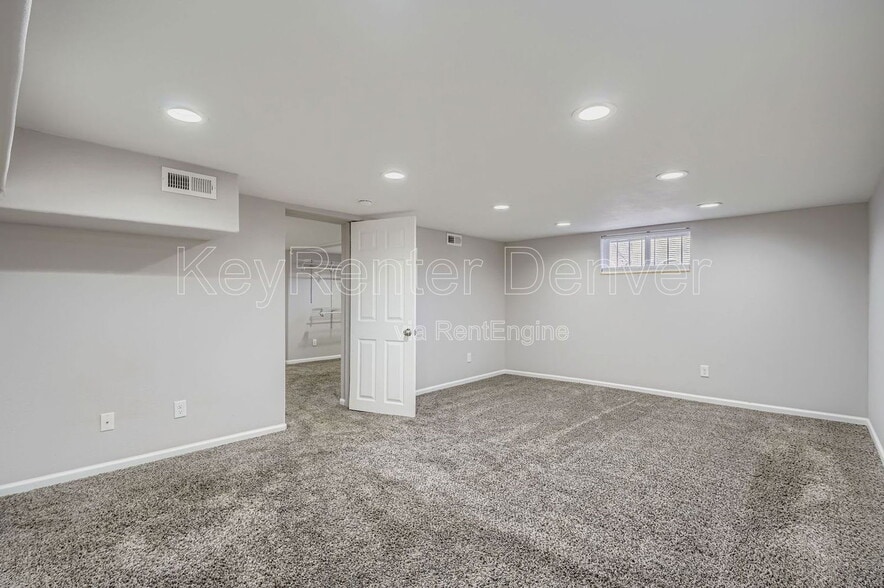 Building Photo - 4195 Zenobia St