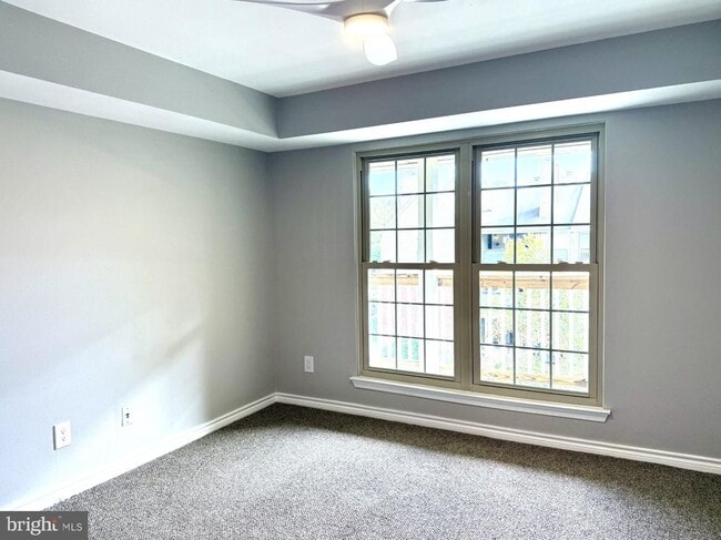 Building Photo - 3916 Penderview Dr