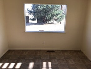 Building Photo - <b>2 Bedroom Home with Large Yard<br><br>