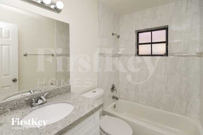 Building Photo - 2664 W 70th Pl