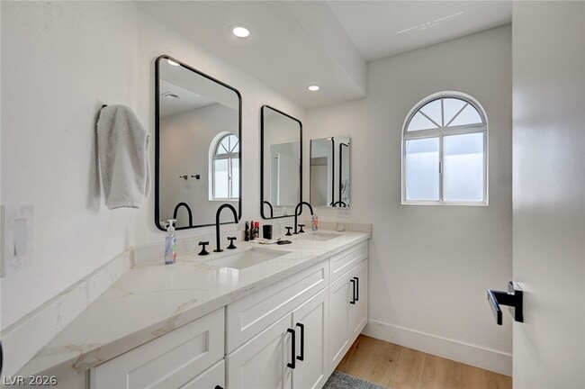 Building Photo - 3200 Ivory Coast Dr