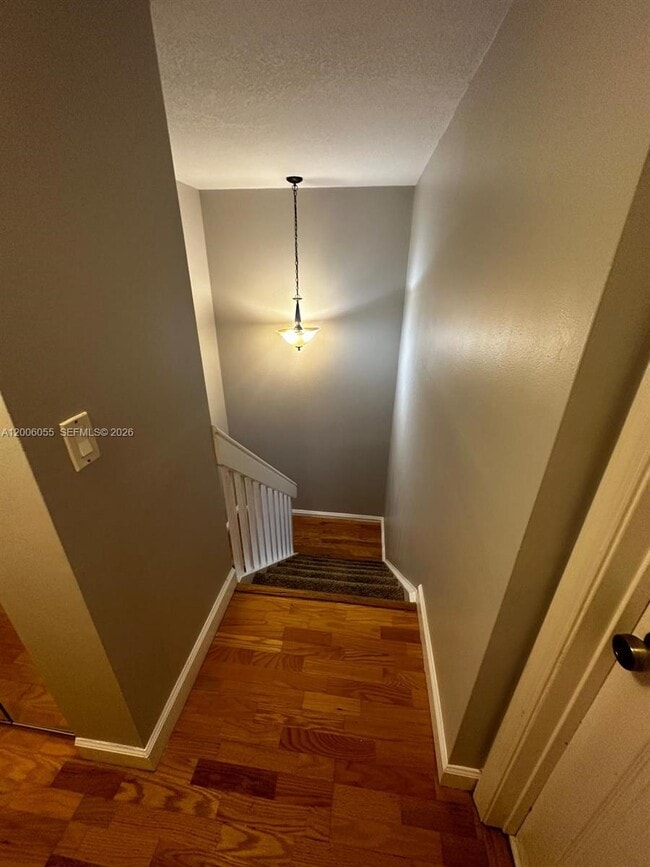 Building Photo - 7671 Courtyard Run W