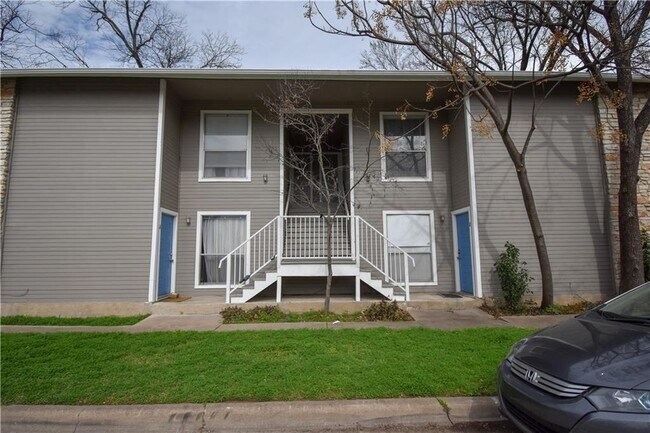 Primary Photo - 5201 Evans Ave