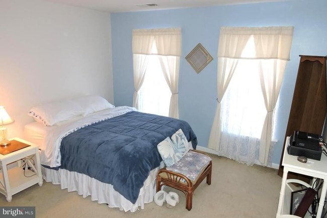 Building Photo - 41 Scholarship Ln