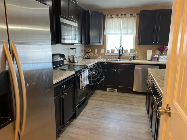 Building Photo - 375 Slate Drive