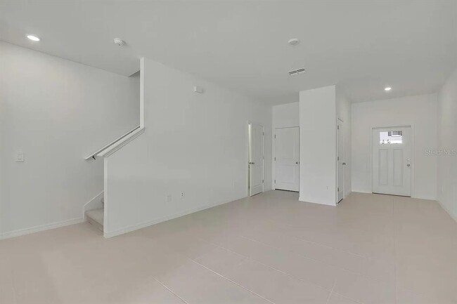 Building Photo - 36144 Risa Michele St