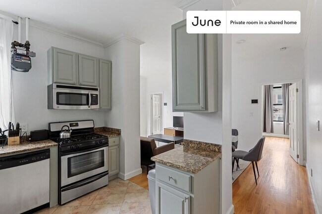 Building Photo - Room in Shared 4 bed/1 bath home in Hamilton Heights