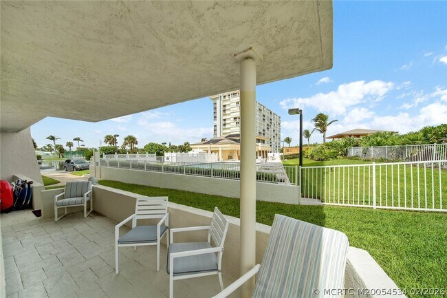 Building Photo - 10680 S Ocean Dr