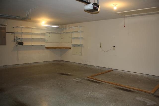 Building Photo - 11198 Snyder Dr