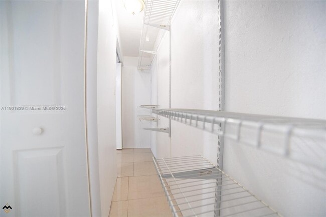 Building Photo - 12615 E Randall Park Dr