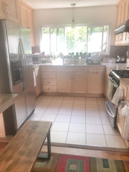 Building Photo - 3200 S Sepulveda Blvd