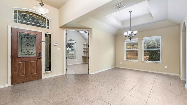 Building Photo - 15606 Fox Ln