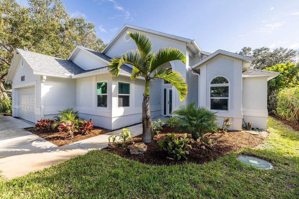 Building Photo - 9330 Seagrape Dr