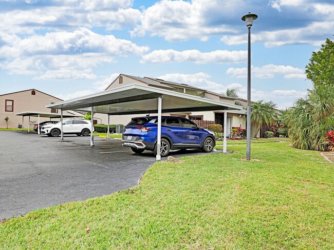 Building Photo - Sandalwood Estates 12938