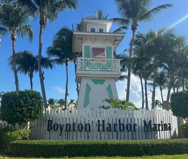 Building Photo - 401 Villa Cir