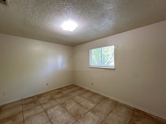 Building Photo - 1504 Indian Trail